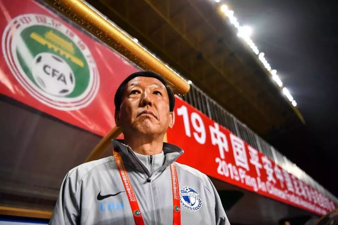 年薪1亿元！王健林请来名帅贝尼特斯，大连一方有救了？