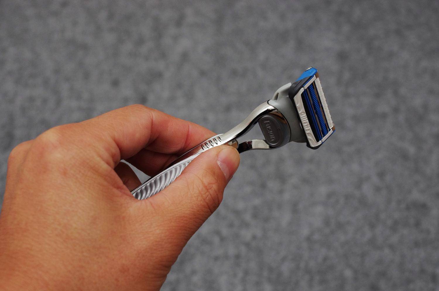 吉列小云刀云感刀片,吉列小云刀刮胡刀好用吗