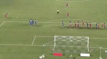 终于知道踢足球为什么要穿长袜,终于知道为什么踢足球的男生少了