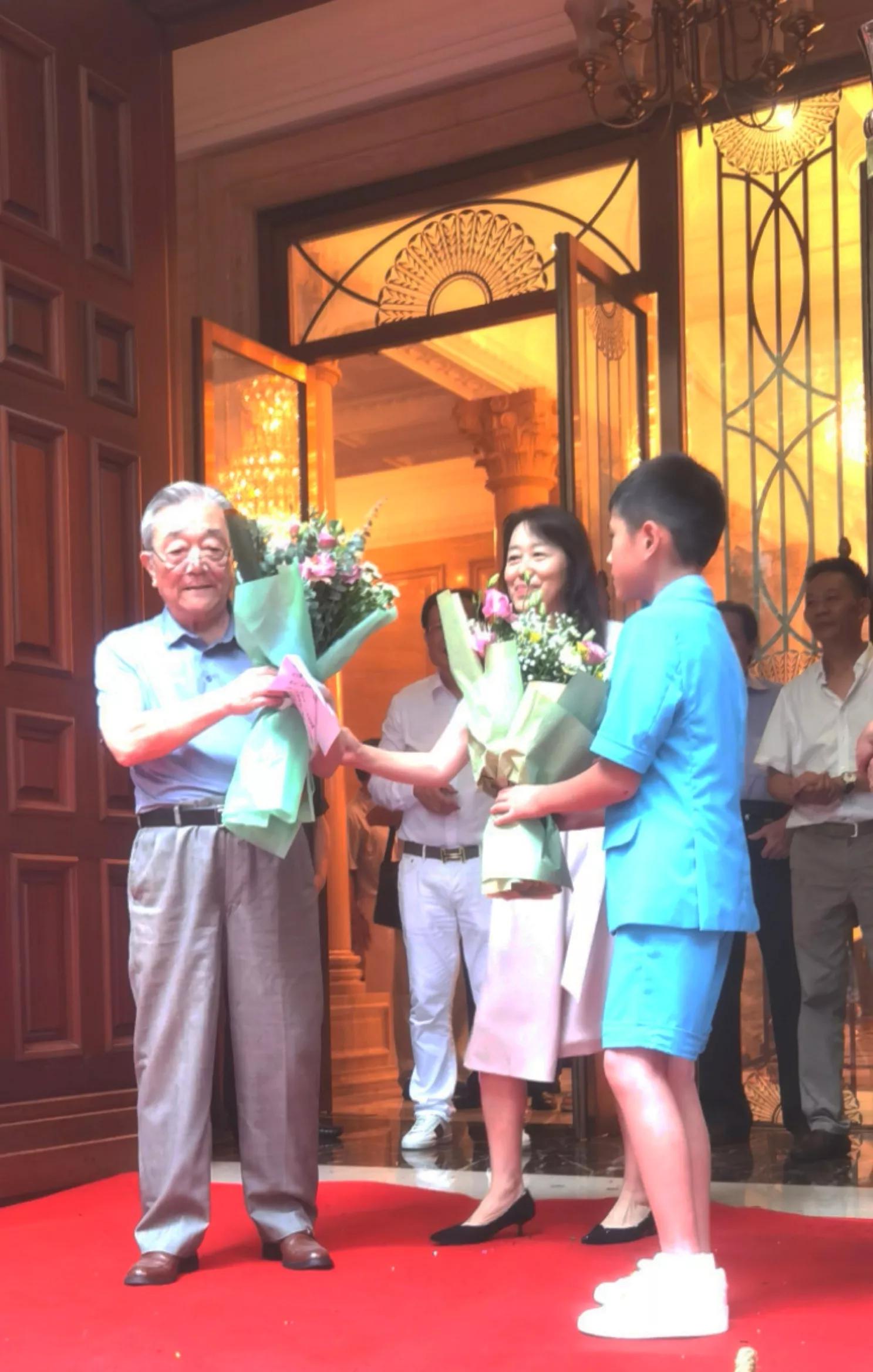 中长集团打造文化软实力，“任伯年艺研会”成立暨揭牌仪式举行