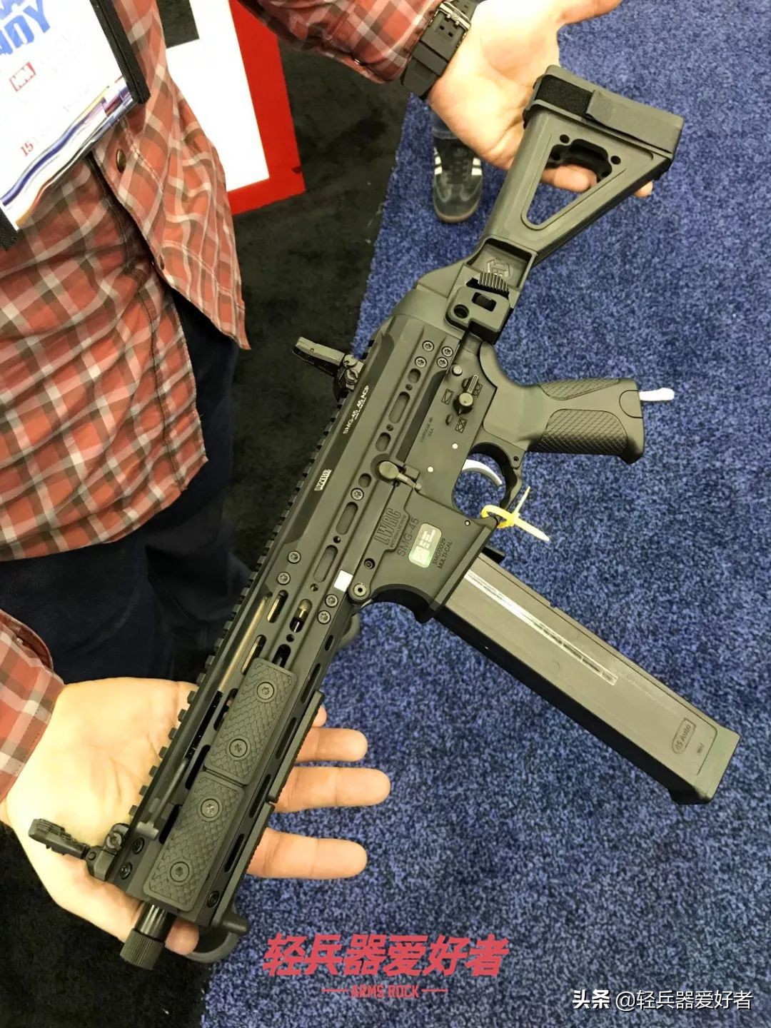 ump45冲锋枪实战射击视频,美国特警装备ump45冲锋枪