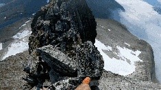 记得《攀登者》相机丢了的事吗？摄影在户外探险发展中的简史