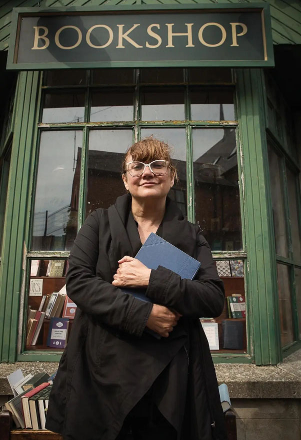 书是文具的一类吗,书店必需品