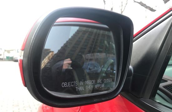 稀有跑车还带无边框车门，只要7万为何打入车市冷宫