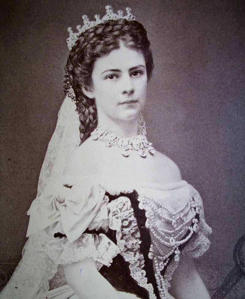 幸福的茜茜公主,茜茜公主电影2009意大利版完整版