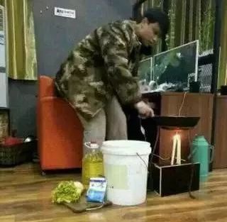 乡镇开广告店一年能赚多少,开板材和广告店赚多少钱一个月