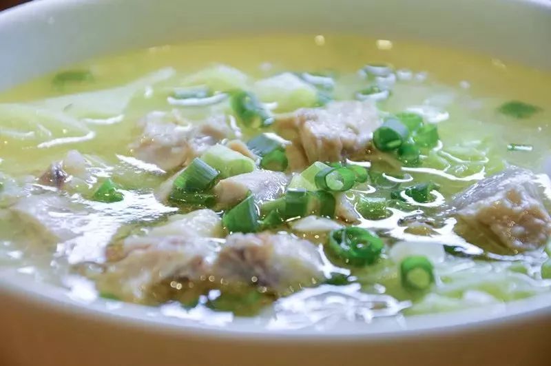 乐山，一座你不胖都对不起的城市