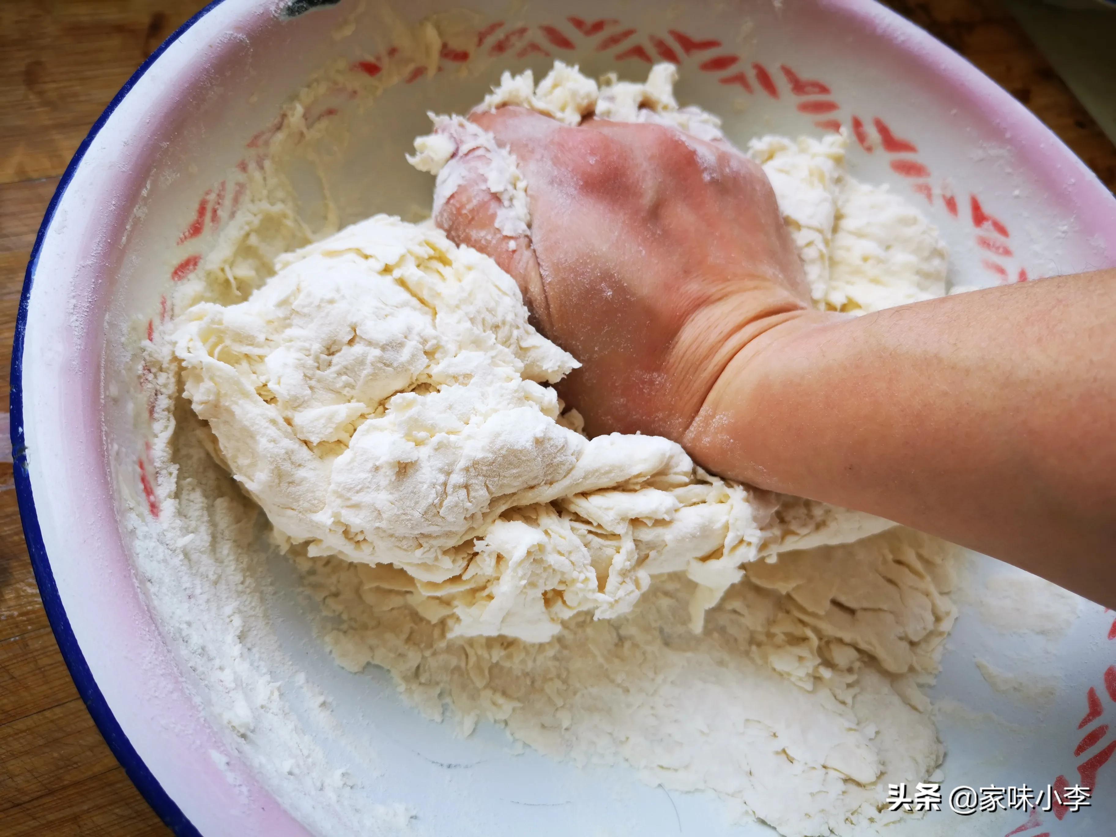 冷冻包子生坯是冷水蒸还是开水蒸,蒸包子时怎么才能让包子蓬松好吃