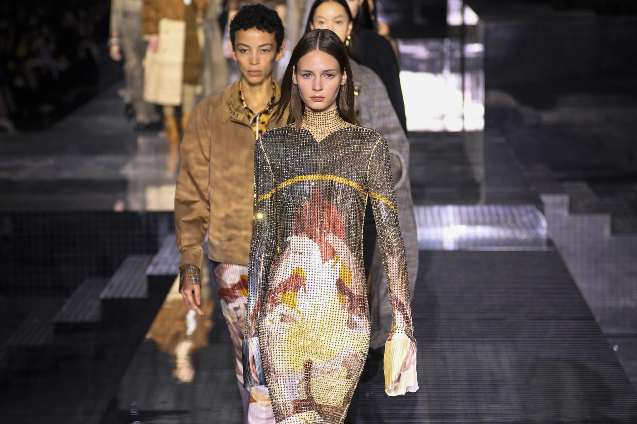 巴宝莉2018伦敦时装周,2018巴宝莉服装发布会主题