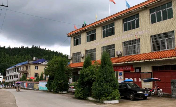 鐣呮父榛勬睙,榛勬睙鐣呮父涓浗