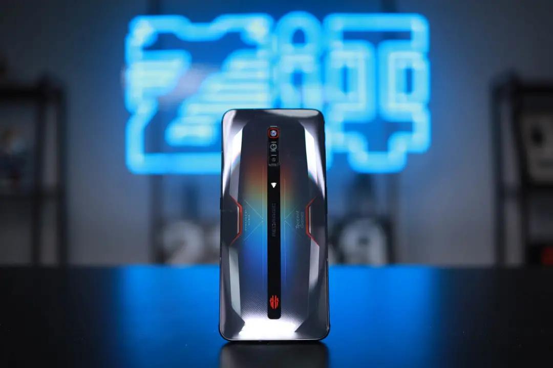 游戏手机该不该买,红魔黑鲨rog哪个值得入手