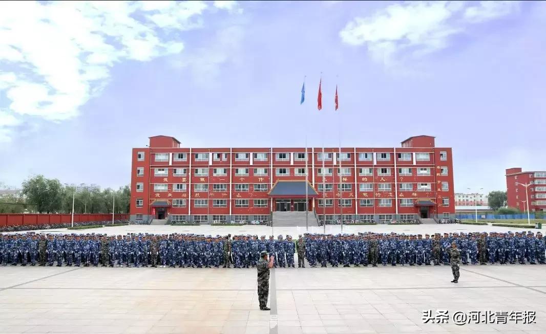 太谷二中启航学校家长助威高考,太谷二中2024年高考百日誓师