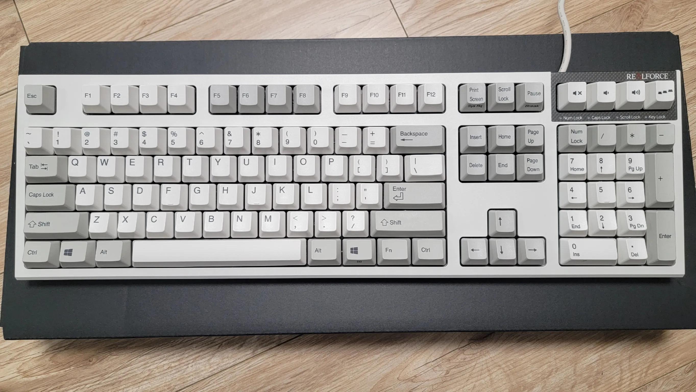 燃风pfu联名版键盘有驱动,燃风键盘标准版和pfu联名版区别