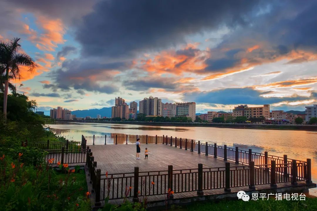 恩平拍客郑君文：用快门定格家乡变迁