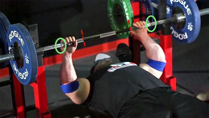 胸肌不对称用哑铃怎么卧推,一对哑铃胸肌怎么练变饱满变厚