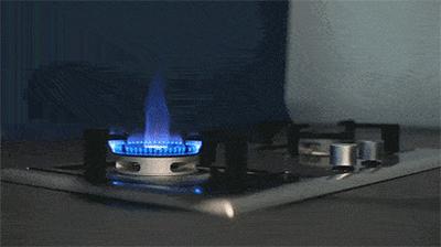 燃气灶难打火原因和处理方法,新燃气灶火焰变红怎么解决