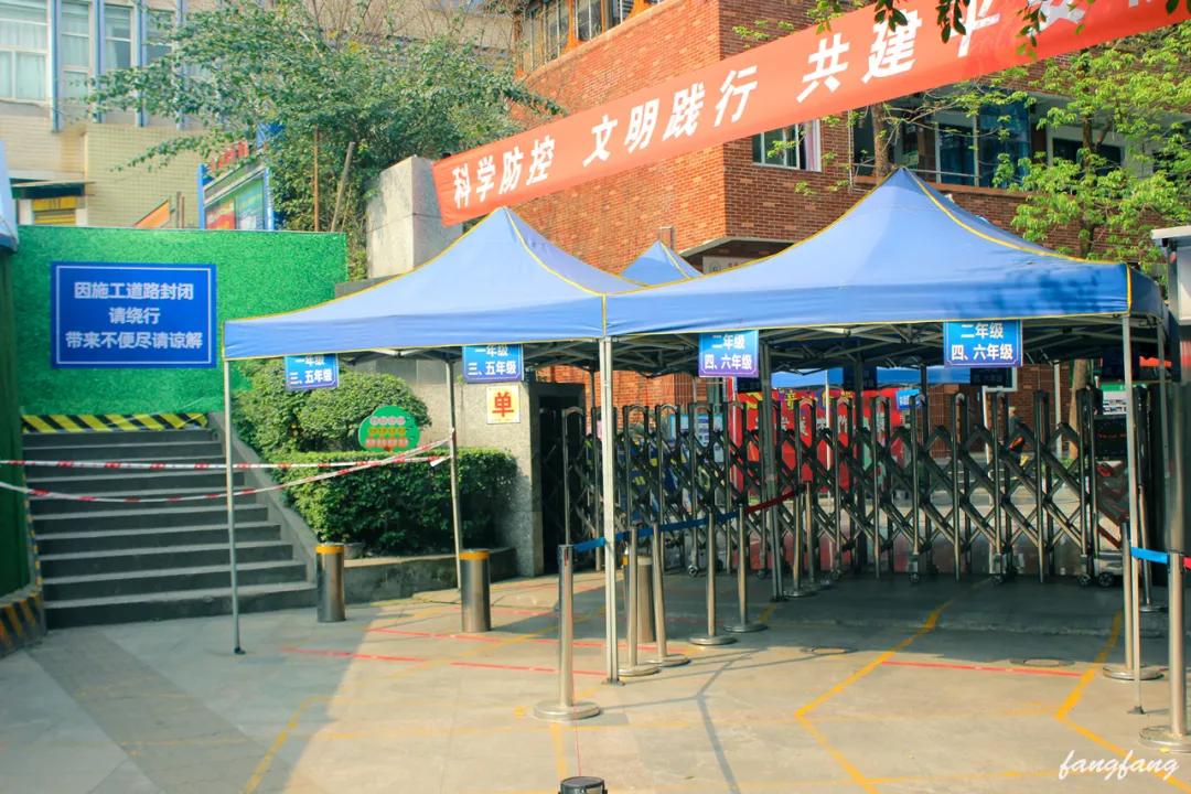 鍐嶈瀹滃鑿滃潩鏈哄満,鍥涘窛瀹滃鍐嶈