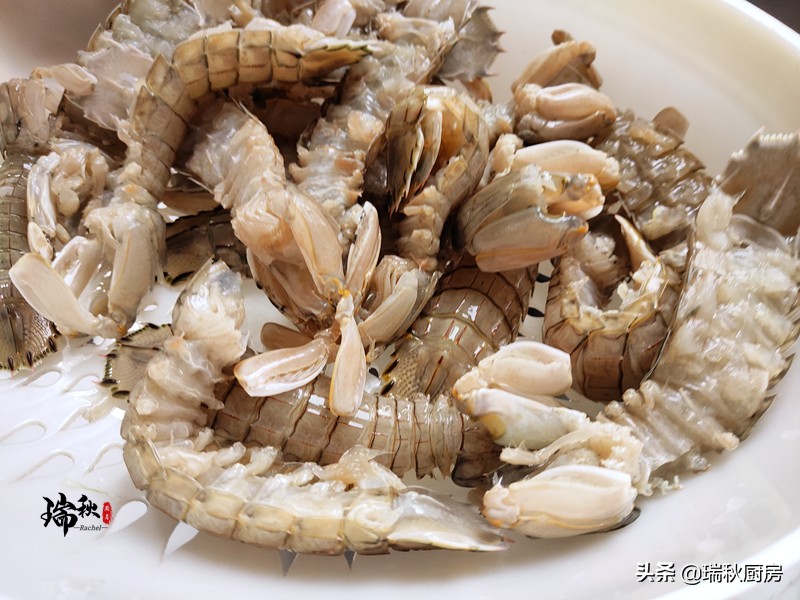 入夏后，又到了吃“海中蜈蚣”的季节，肉体肥美，错过还需等一年