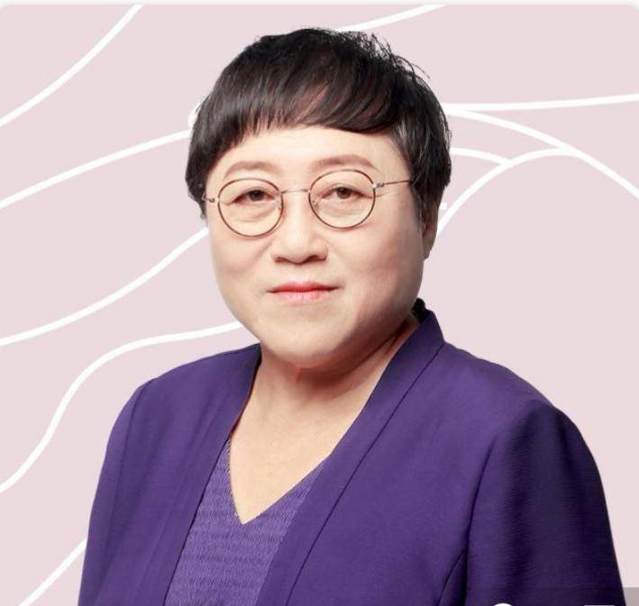 李银河说爱情做到这两点,李银河恋爱的三个过程