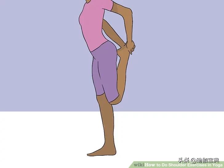 如何在瑜伽中做肩部练习三大步骤帮助肩部肌肉变得更柔韧更强壮