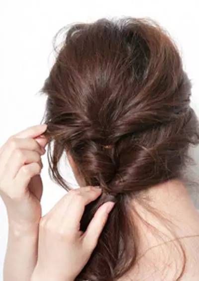 今年流行的侧编发,减龄全编发型