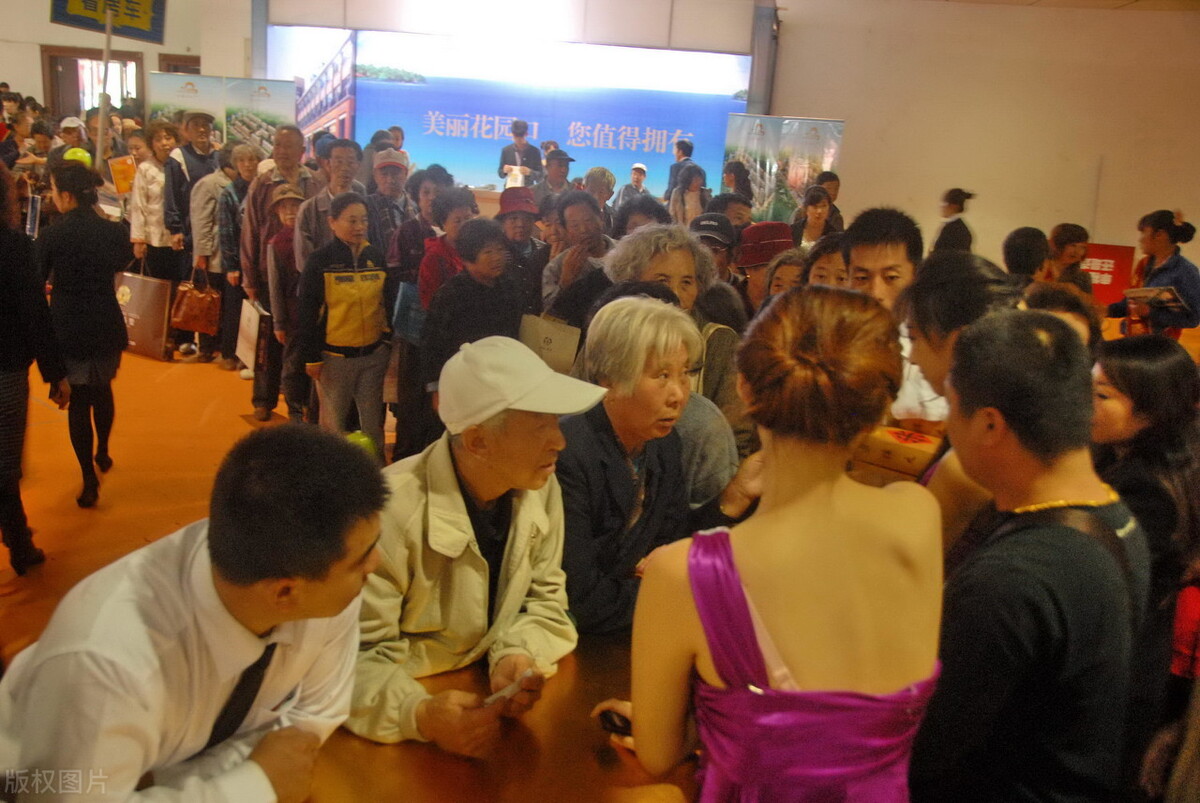 揭秘旅游购物回扣,几十块钱自助餐的内幕