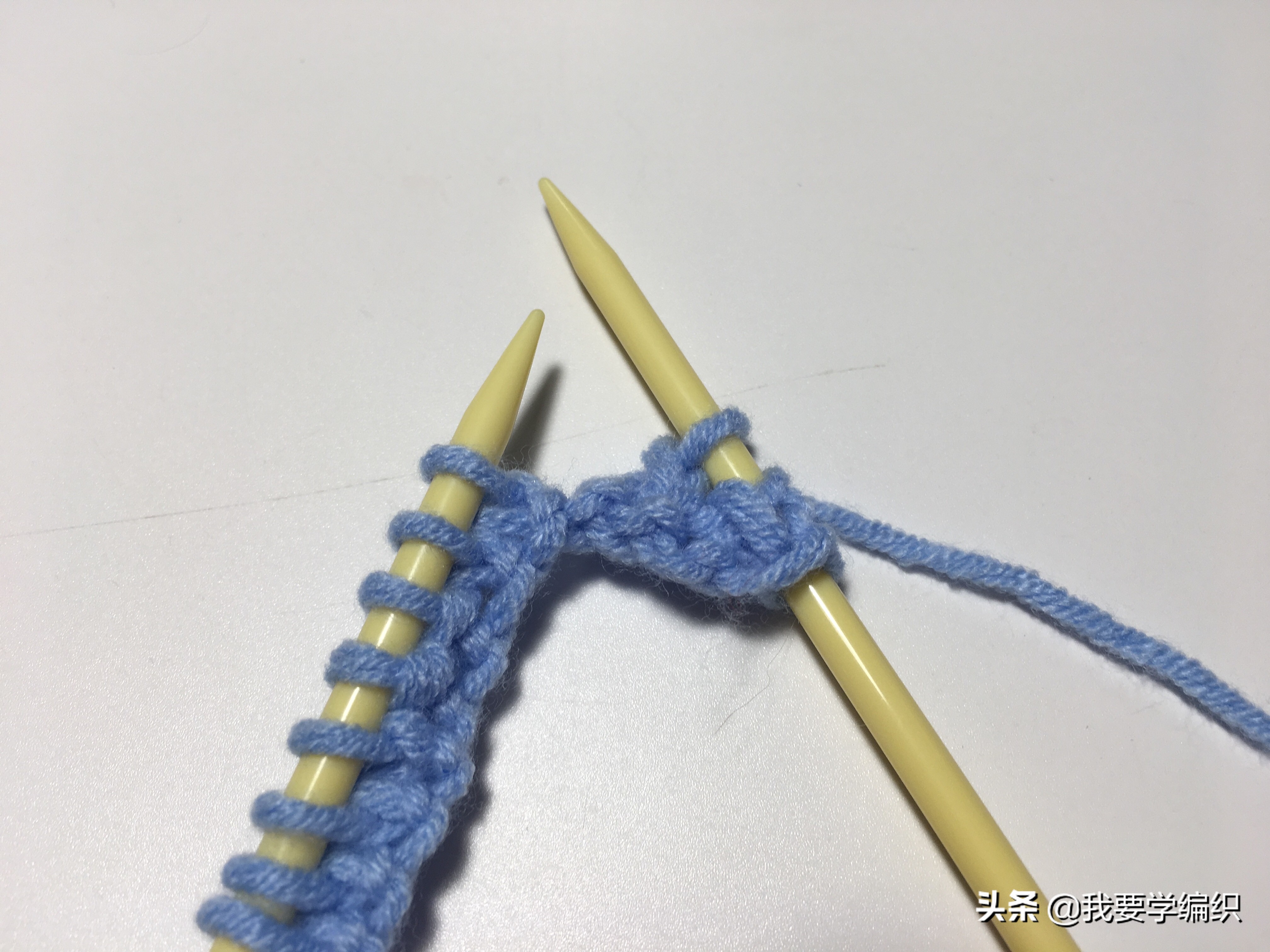 自上而下水波纹花样的编织教程,镂空波浪条编织花样