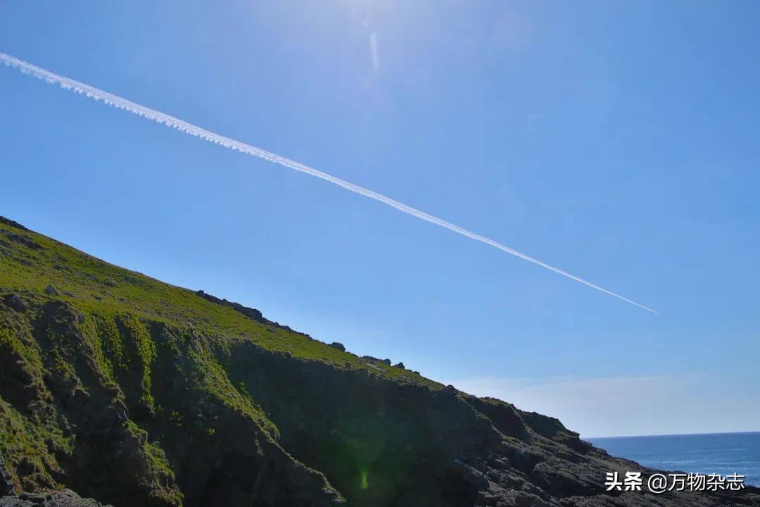 太空空间站拍到的几个ufo目击事件,太空探索飞机上看到最真实ufo
