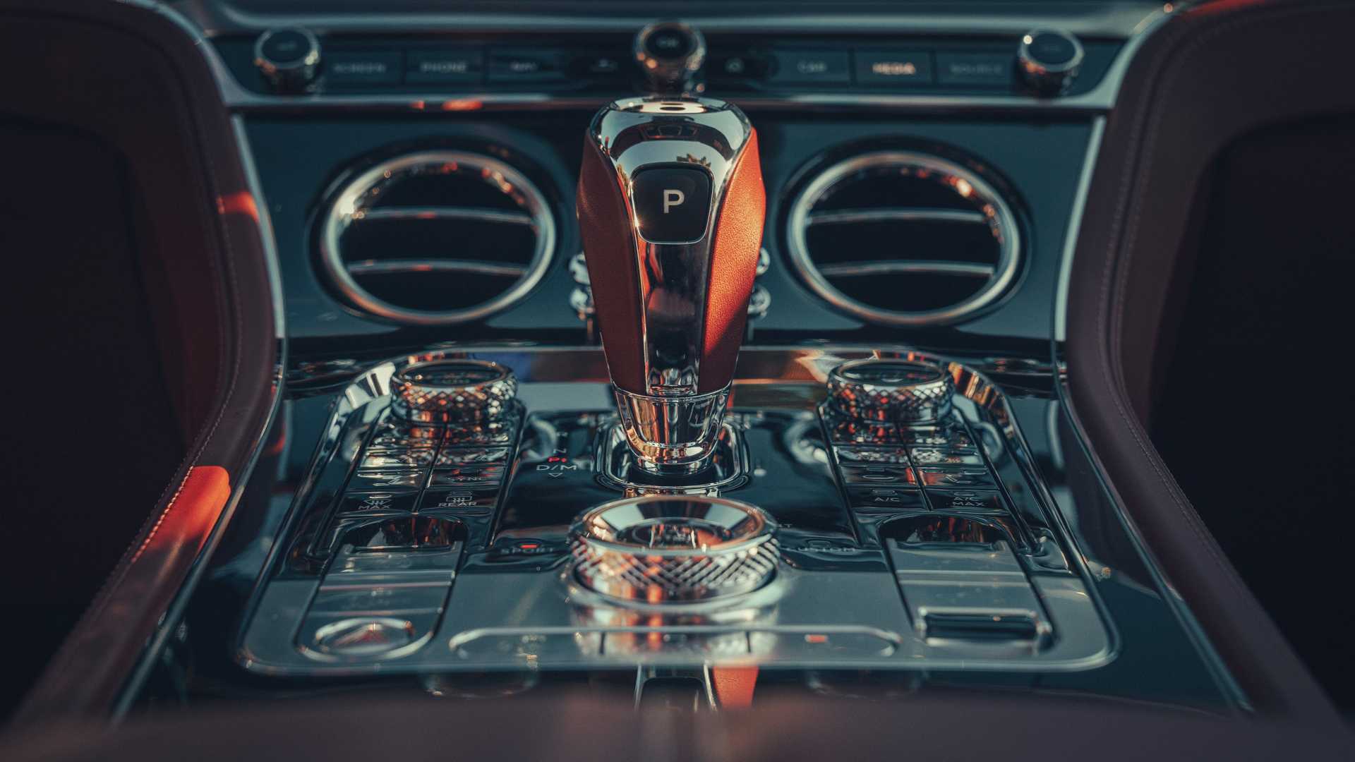 巅峰极速保时捷918开敞篷,第一名最豪华的保时捷918