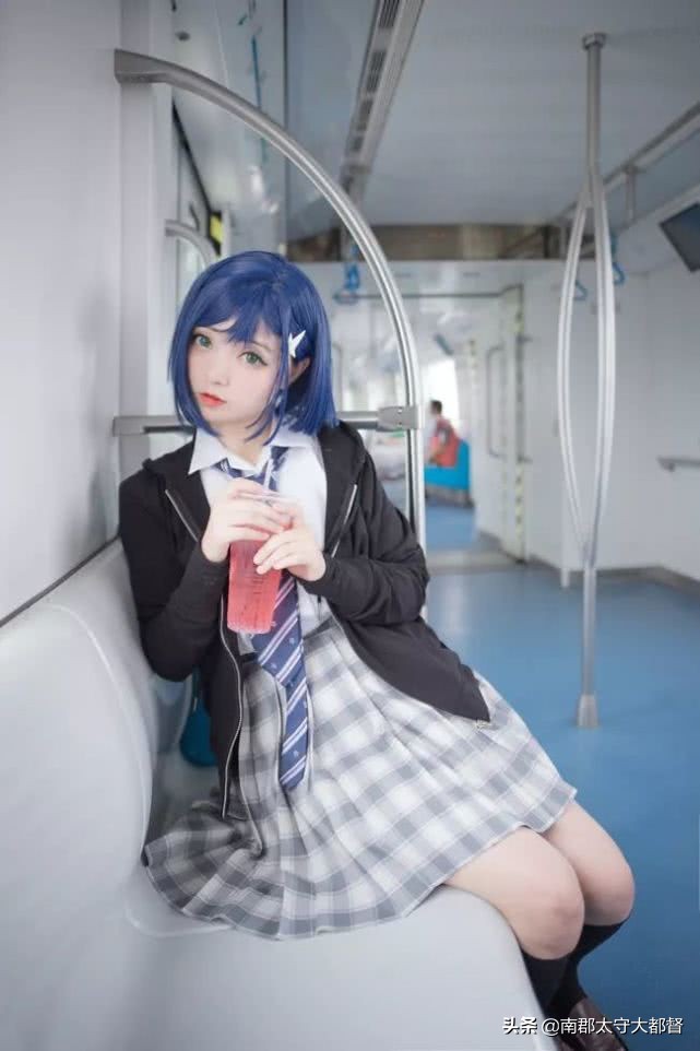 在学校穿jk制服合适吗,在学校穿jk制服的都是什么人