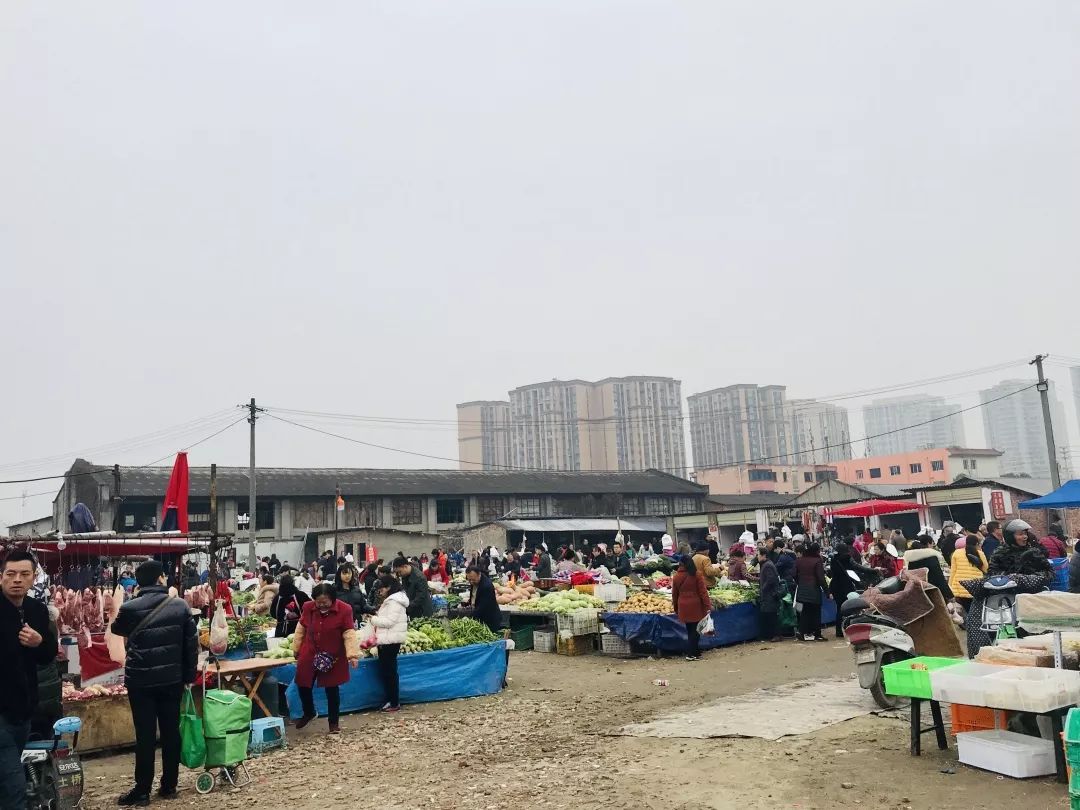 成都土桥露天集市，粗放，生机勃勃