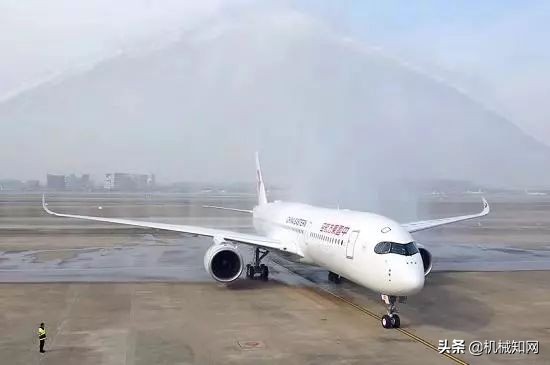 世界最大客机空中试飞,世界最大的飞机进行首次试飞