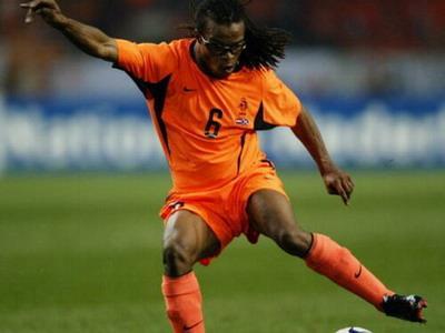 足坛埃德加戴维斯,巴内特球员