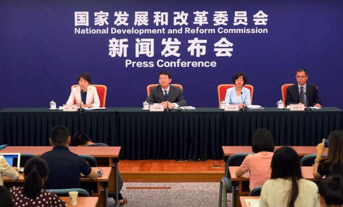 越来越过火!蔡英文连放两支“毒箭”,国台办言明*进党民**闯下大祸了