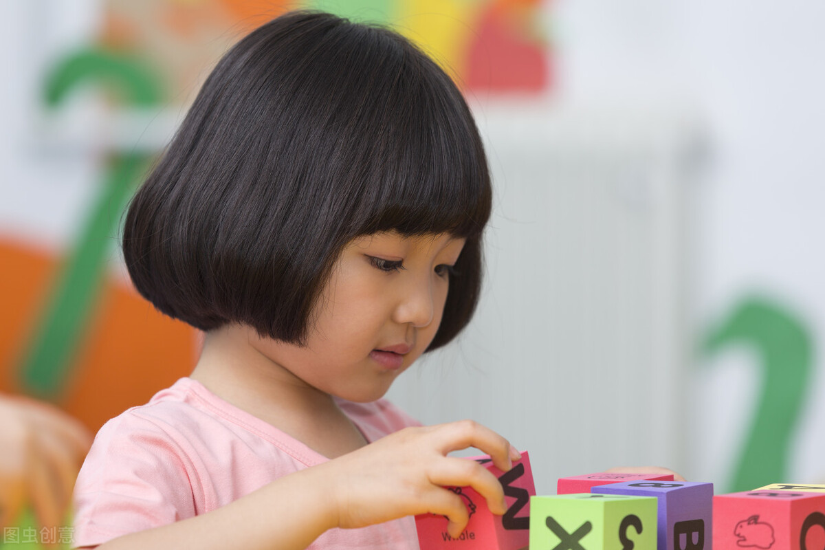五行缺金缺水女孩名字属鼠,五行缺金缺水女孩最佳名字