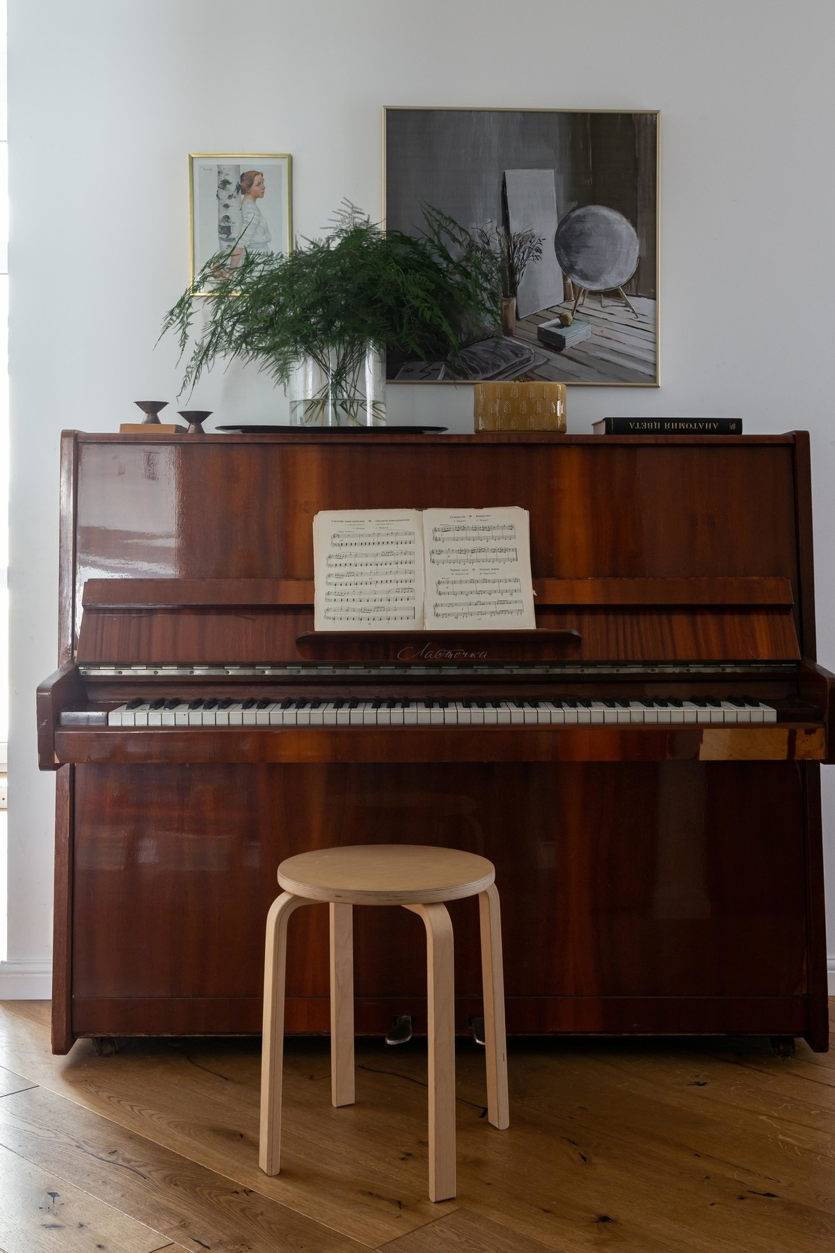 65平两室小户型装修原木,木色和绿色系小户型家装