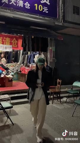 菜市场衣服真的绝了合集,为什么菜市场的衣服那么便宜