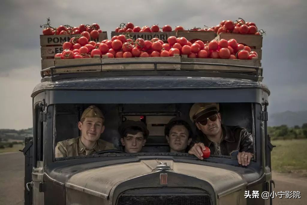 美好的肉体加上荒诞的故事，这剧简直太讽刺了