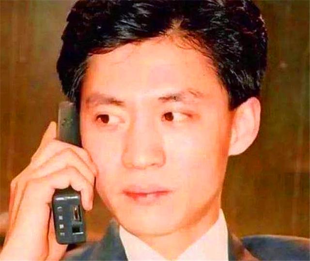 中国第一个办手机号的人，当时号码随便挑，他选了个啥号呢？