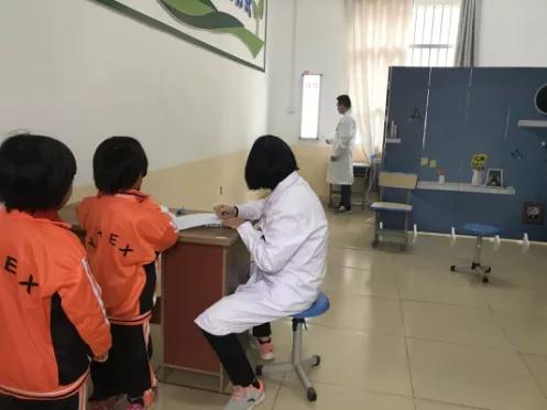 平乐源头二小视频,桂林平乐源头镇二小