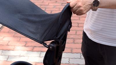 防侧翻设计，单手开合，小米推出首款轻便溜娃车，网友：价格合理