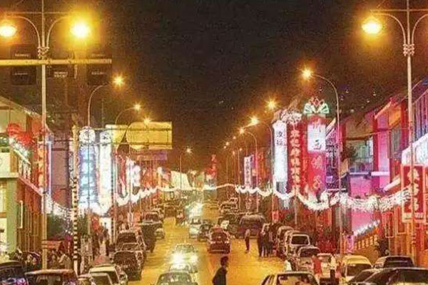 重庆必去的美食街,重庆美食街排行榜前十名