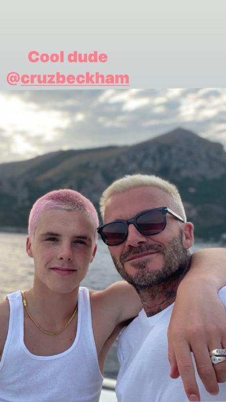 年轻的贝嫂和贝克汉姆,45岁贝嫂晒与女儿合照