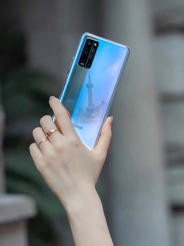 网上买手机和实体店价格区别大吗,实体店买手机和网购有什么区别