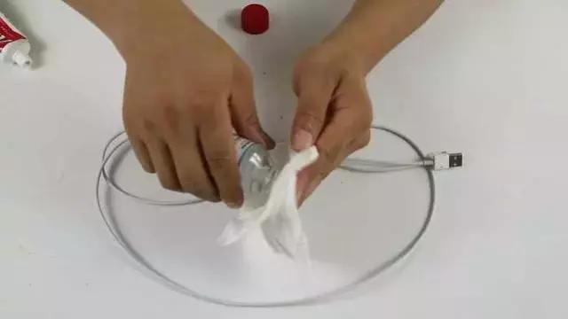 千万别大意要定时清理手机垃圾,手机快速清理垃圾三年都不会卡