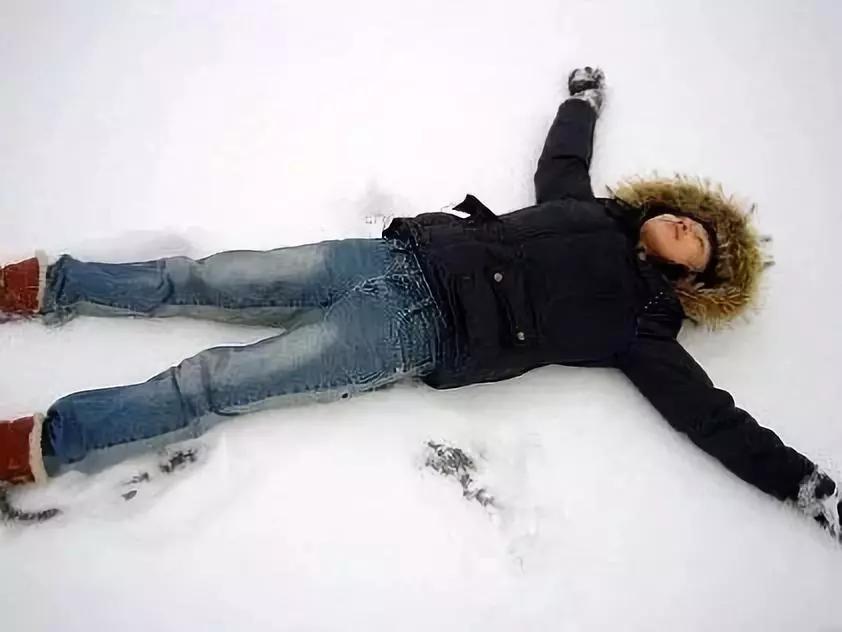 这位美丽少女生于清明，逝于21，写的书至今治愈无数人心灵