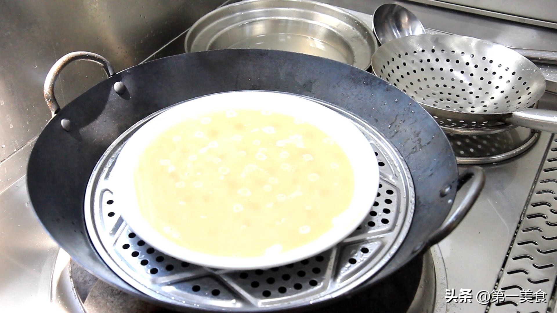 怎样做黄豆豆腐视频教程,怎么做豆腐一斤黄豆出5-10斤豆腐