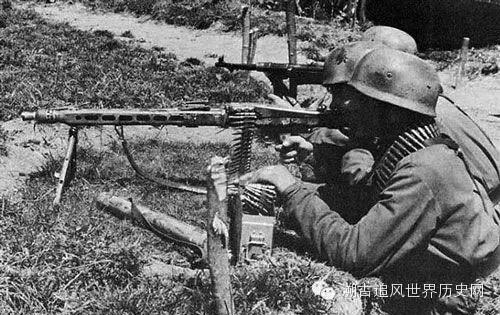 恐怖的骷颅——*党**卫军第三装甲师