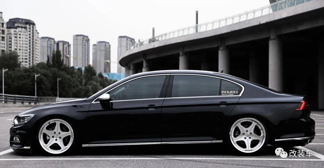 新大众迈腾改装,大学生改装迈腾