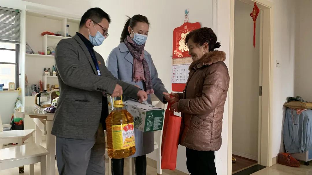 不回家，年咋过？不怕，来感受这份暖意